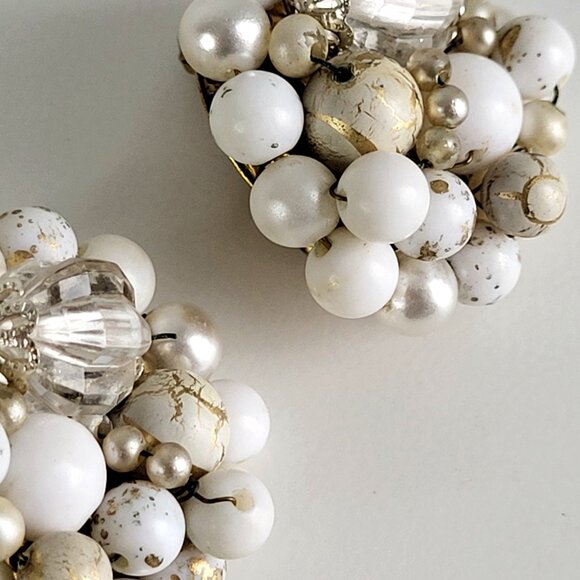 Vintage JAPAN Cluster Clip-On Earrings • White & Gold Bead Cluster • 1950s Retro - Picture 7 of 7